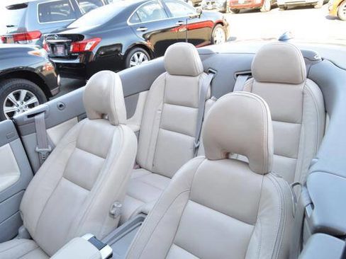 Used 2011 Volvo C70 T5 w/ Convenience Pkg image 50