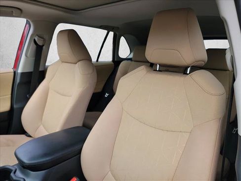 Used 2025 Toyota RAV4 XLE w/ Convenience Package FWD image 13