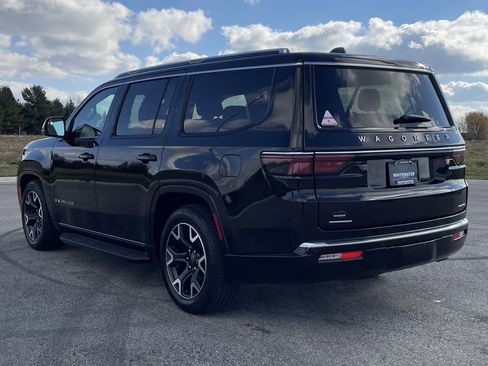 Used 2023 Jeep Wagoneer Series III w/ Preferred Equipment Group image 32