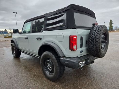 Used 2022 Ford Bronco Black Diamond image 10