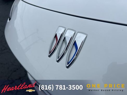 Used 2025 Buick Envista Preferred image 10