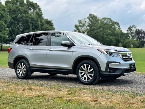 Used 2020 Honda Pilot EX image 1