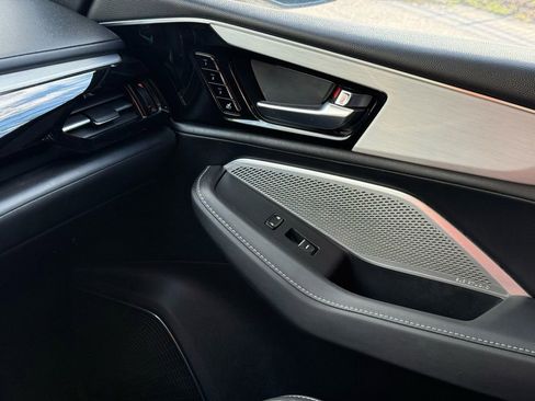 Used 2023 Acura MDX SH-AWD w/ Technology Package image 43