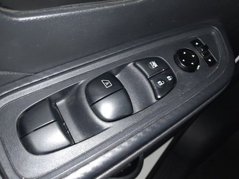 Used 2024 Nissan Versa S w/ S Plus Package FWD image 27