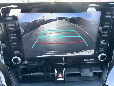 Used 2022 Toyota Corolla LE image 17