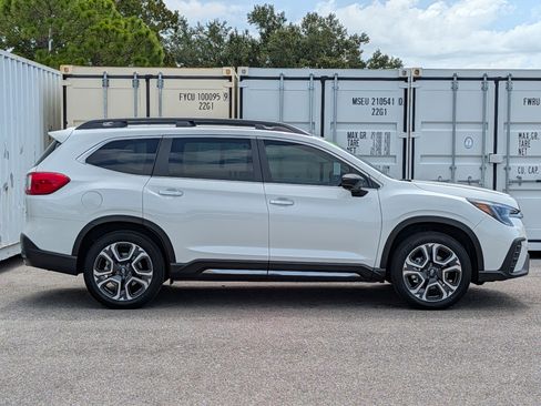 Used 2025 Subaru Ascent Touring AWD/4WD image 4