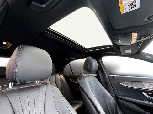 Used 2021 Mercedes-Benz E 350 4MATIC Sedan image 13