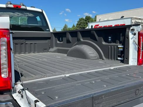 New 2025 Ford F250 XL w/ 360-Degree Camera Package AWD/4WD image 7