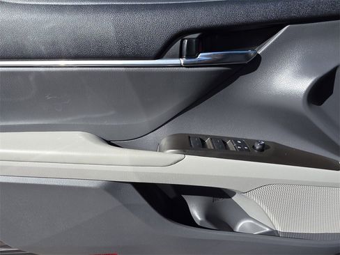 Used 2023 Toyota Camry LE w/ Convenience Package image 26