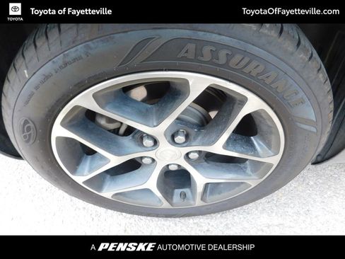 Used 2017 Buick Regal Sport Touring image 8