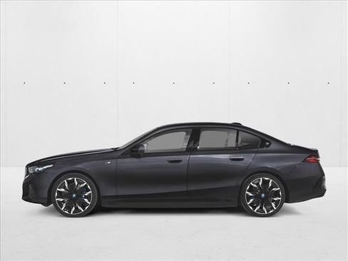 New 2026 BMW i5 eDrive40 w/ M Sport Package image 2