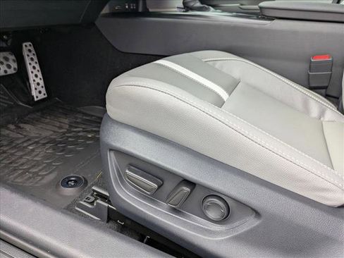 New 2026 Toyota Camry SE FWD image 4