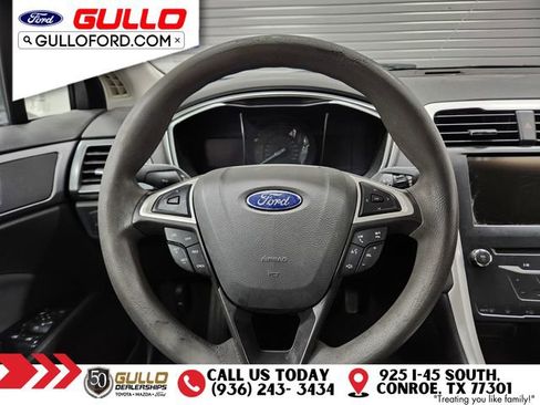 Used 2014 Ford Fusion SE image 10