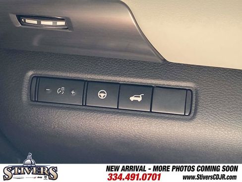 Used 2022 Nissan Pathfinder SL w/ SL Premium Package FWD image 64