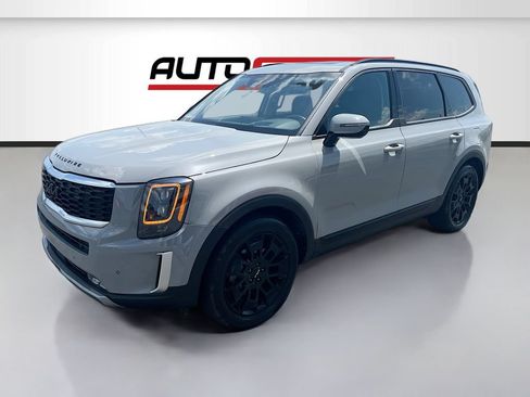 Used 2022 Kia Telluride SX w/ SX Prestige Package AWD/4WD image 3