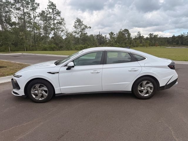 Used 2026 Hyundai Sonata SE FWD image 12