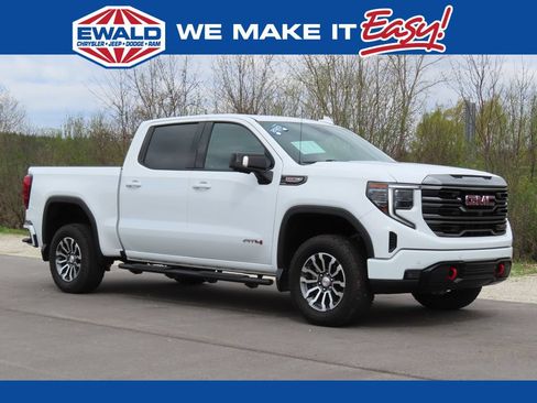 Used 2023 GMC Sierra 1500 AT4 w/ Technology Package AWD/4WD image 1