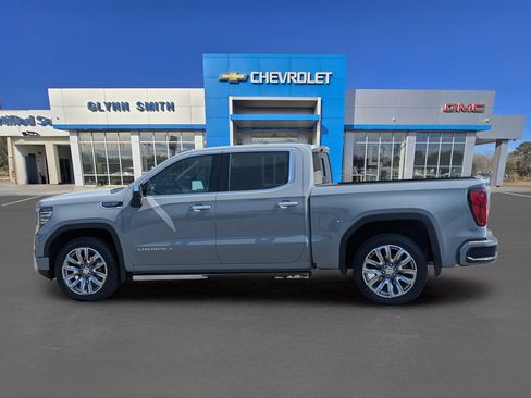 Used 2025 GMC Sierra 1500 Denali w/ Denali Reserve Package AWD/4WD image 13