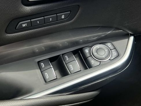 Certified 2025 Cadillac XT4 Premium Luxury AWD/4WD image 15