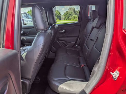 Used 2020 Jeep Renegade Altitude FWD image 13