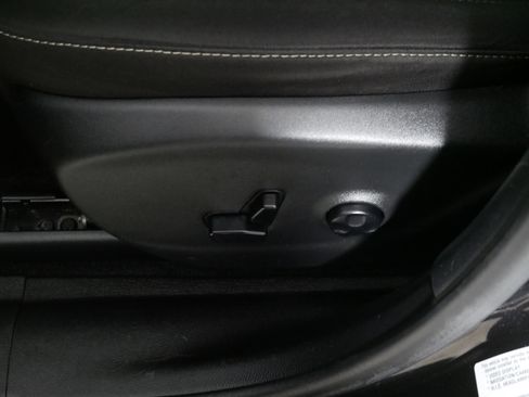 Used 2015 Jeep Cherokee Latitude w/ Comfort/Convenience Group image 20