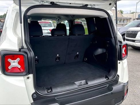 Used 2023 Jeep Renegade Trailhawk AWD/4WD image 32