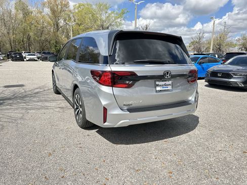 New 2026 Honda Odyssey EX-L image 4