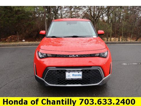 Used 2023 Kia Soul S image 2