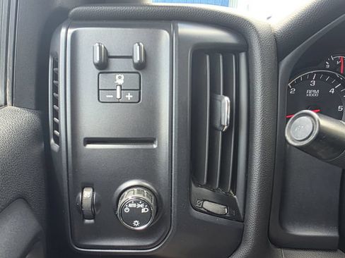 Used 2019 Chevrolet Silverado 2500 W/T w/ WT Convenience Package AWD/4WD image 19