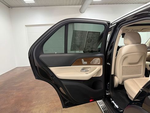 Used 2023 Mercedes-Benz GLE 350 GLE 350 w/ 3rd Row Seat Package image 46
