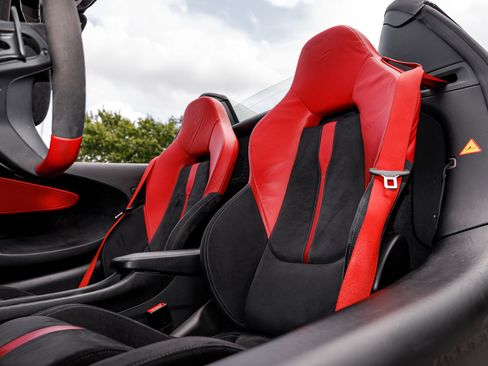 Used 2019 McLaren 570S Spider image 27