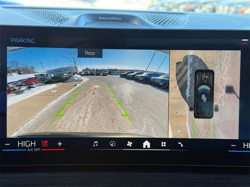 Used 2026 BMW X7 M60i w/ Executive Package image 20