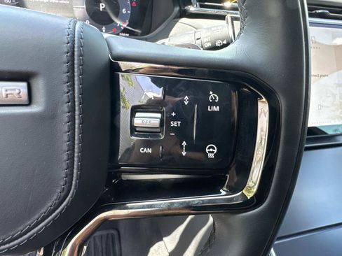 Certified 2026 Land Rover Range Rover Velar Dynamic SE AWD/4WD image 30