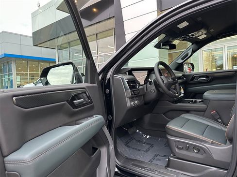 New 2026 GMC Yukon XL AT4 image 21