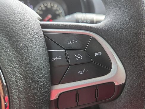 Used 2020 Jeep Renegade Sport image 18