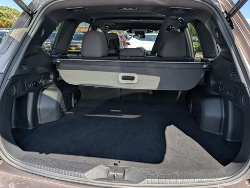 Certified 2025 Subaru Forester Premium AWD/4WD image 18