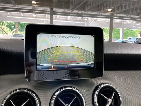 Used 2017 Mercedes-Benz GLA 250 image 21