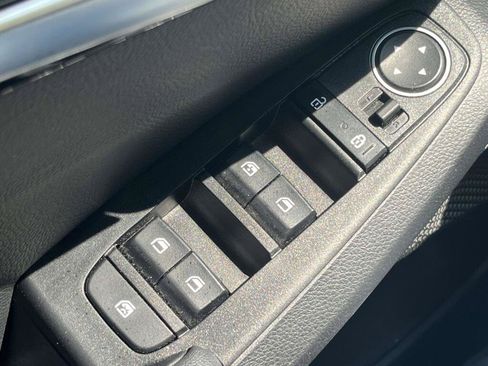 Used 2023 Kia Seltos SX w/ SX Sunroof Package AWD/4WD image 29