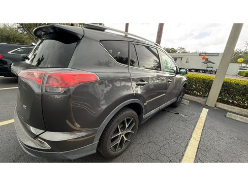 Used 2017 Toyota RAV4 SE FWD image 11