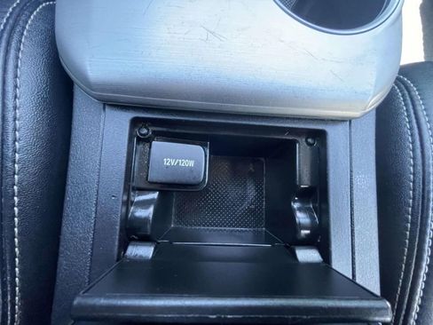 Used 2014 Toyota Camry SE image 38