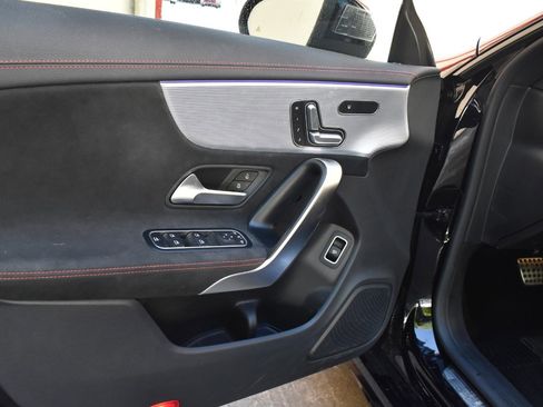 Used 2020 Mercedes-Benz CLA 250 image 15