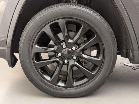 Used 2020 Jeep Grand Cherokee Altitude AWD/4WD image 28
