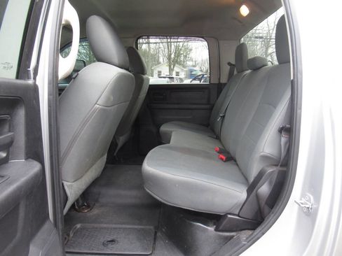 Used 2016 RAM 2500 Tradesman w/ Chrome Appearance Group image 14