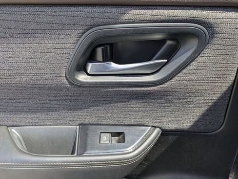 Used 2023 Nissan Rogue SV image 24