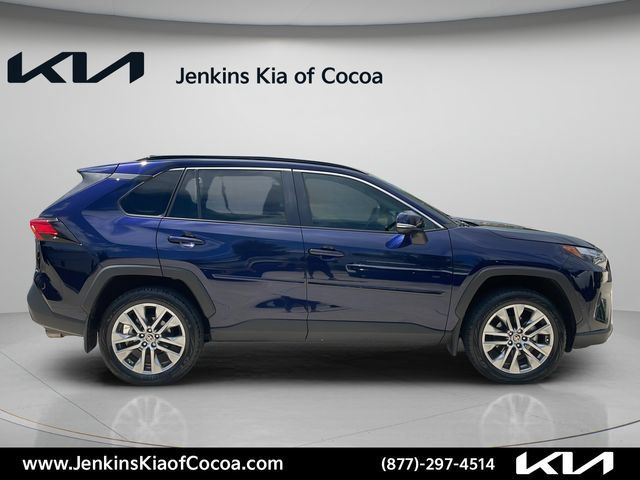 Used 2022 Toyota RAV4 XLE Premium AWD/4WD image 3