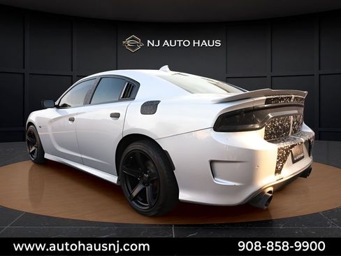 Used 2022 Dodge Charger GT RWD image 9