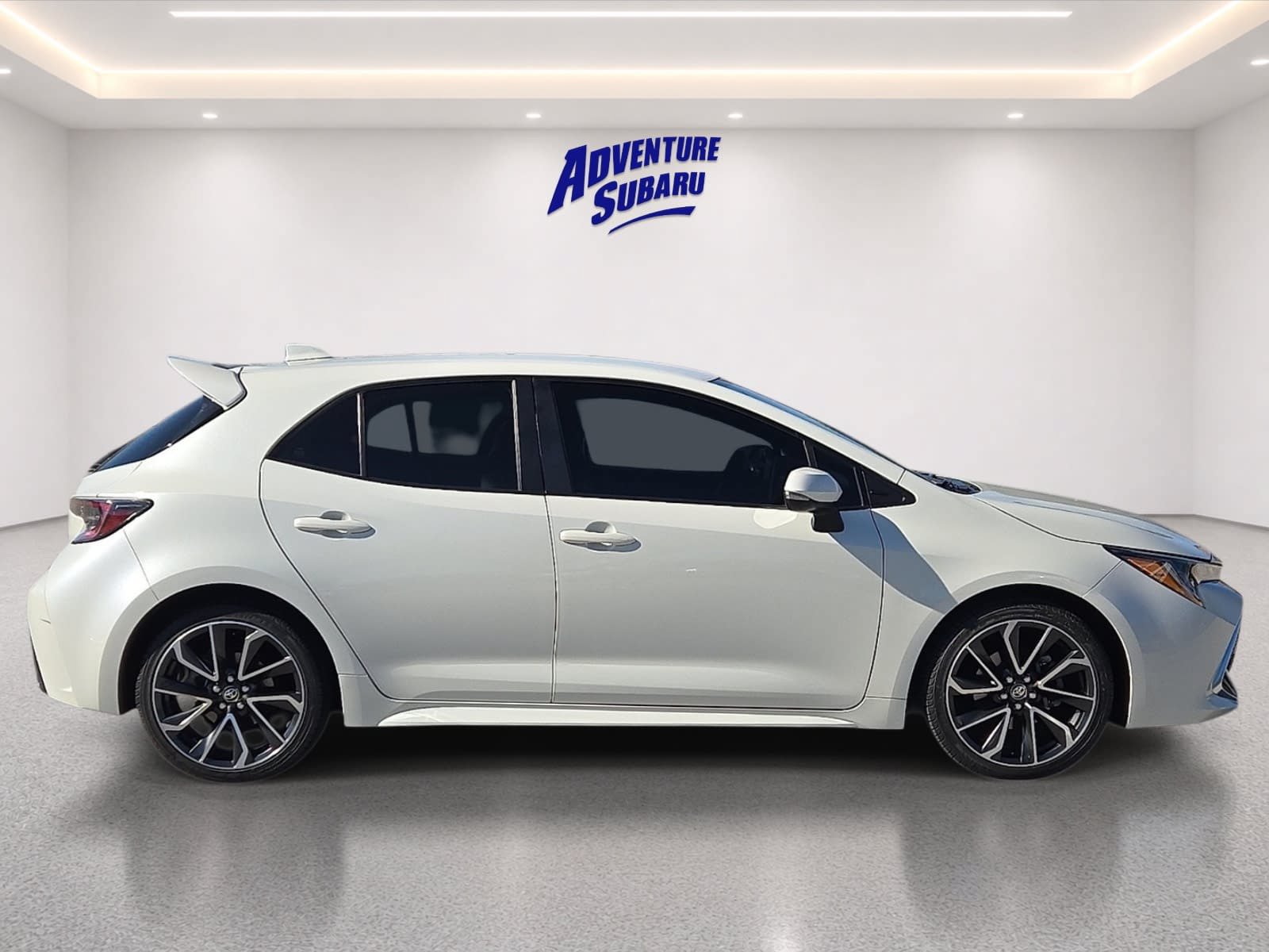 Used 2019 Toyota Corolla XSE FWD image 7