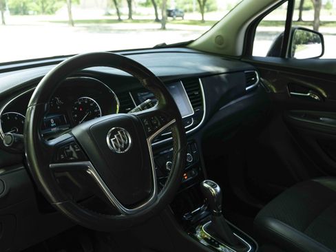 Used 2018 Buick Encore Preferred w/ Experience Buick Package FWD image 16
