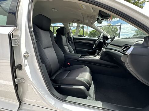 Used 2020 Honda Accord LX image 9