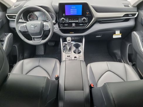 New 2023 Toyota Highlander XLE AWD/4WD image 10